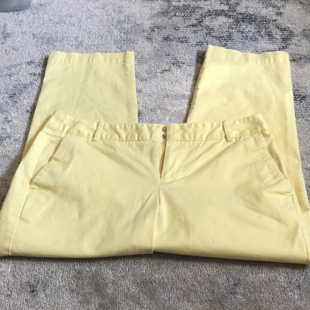 END OF YEAR SALE! | Kate Hill petite light yellow Capri